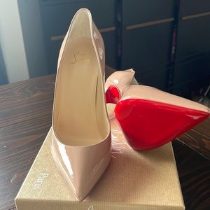 Christian Louboutin Pigalle Follies. Nude. Size 41. Brand new. Never worn